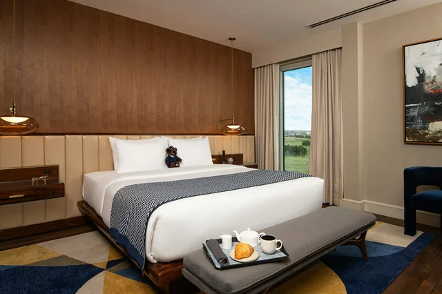 جناح، Hotel Polaris 1/2