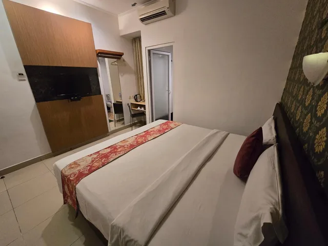 غرفة سوبيريور بسرير مزدوج، Hotel Marilyn Serpong - Tangerang Selatan 9/10