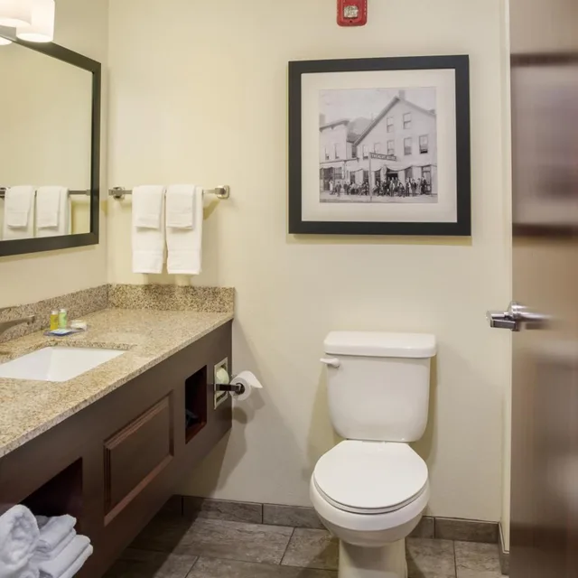 غرفة بسرير كوين لذوي الإعاقة، Cobblestone Inn & Suites - Ashland 6/7