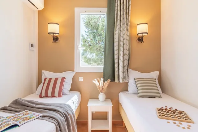 1 Bedroom, Apartment, Twin Beds, Sofa, Balcony or Terrace, PIERRE AND VACANCES VILLAGE CLUB PONT ROYAL EN PROVENCE 4/13