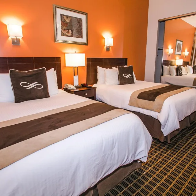 غرفة رباعية، Pointe Plaza Hotel 1/7