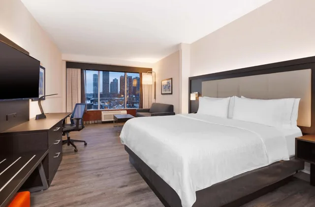 جناح بسرير كينج، Holiday Inn Express & Suites Jersey City - Holland Tunnel 1/2