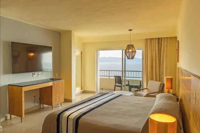 Deluxe, King Bed, Panoramic Bay View، Friendly Fun Vallarta Different Experiences 5/6