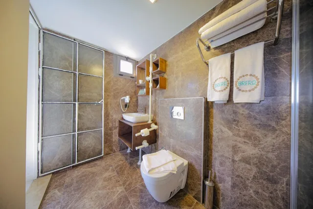 لوفت، Brera Alacati 6/10