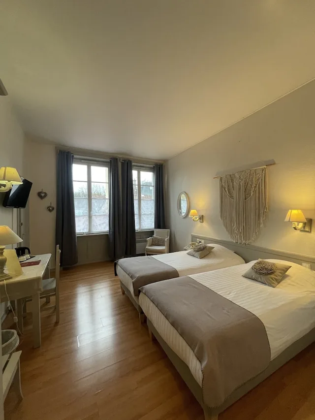 غرفة سوبيريور بسريرين منفصلين، The Originals City, Hotel de la Balance, Montbeliard 10/10