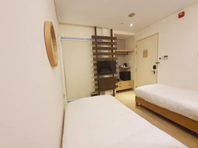 غرفة ديلوكس بسريرين منفصلين بحمام خاص، Hotel Clover 769 North Bridge Road Singapore 2/5