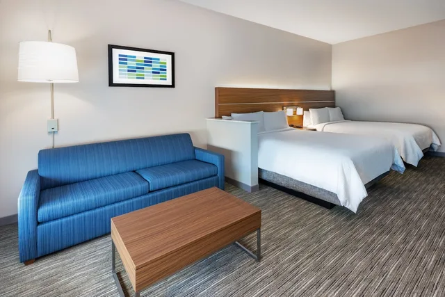 جناح بسريرين كوين مع أريكة، Holiday Inn Express & Suites Houston - N Downtown 5/6