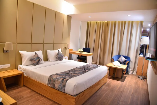 غرفة تنفيذية بسرير كينج بإطلالة على المدينة، Hotel Narayanam 2/10