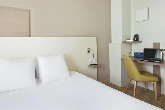 Room, Double Bed, Campanile Epinal Centre - Gare 2/9