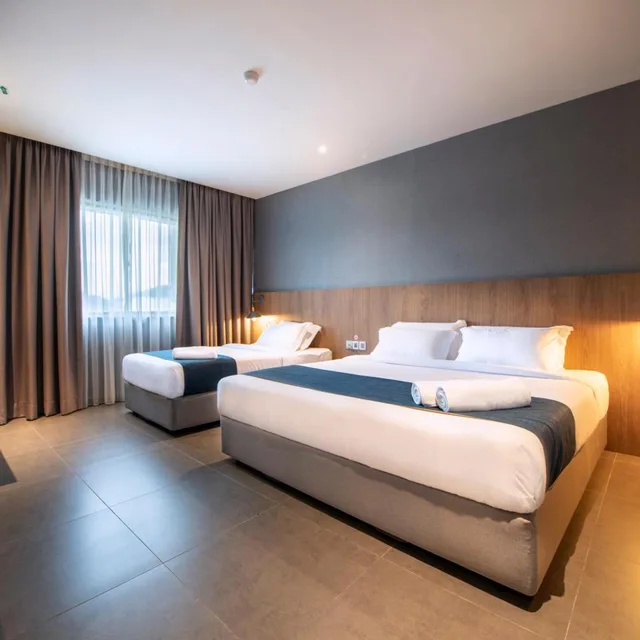Deluxe, Triple, Orange Business Hotel Petaling Jaya 2/9