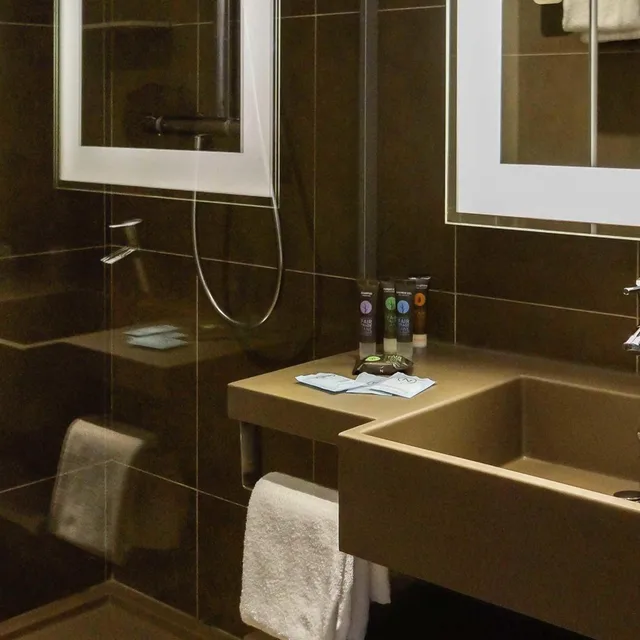 غرفة تنفيذية، Novotel Paris Saclay 4/7