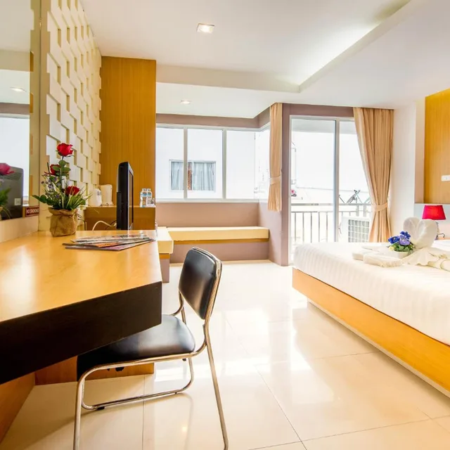 غرفة ديلوكس بسرير مزدوج بشرفة، Hallo Patong Hotel 8/10