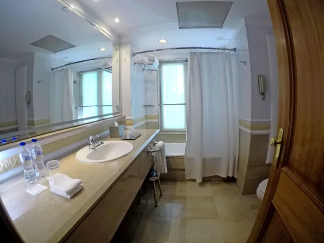 Panoramic, Single, King Bed, Ocean Front، Catalonia Santo Domingo 7/7