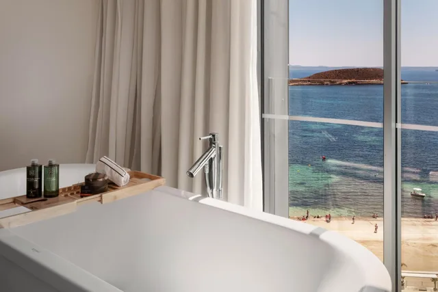 2 Bedrooms, the Level, Suite، Melia South Beach 6/10