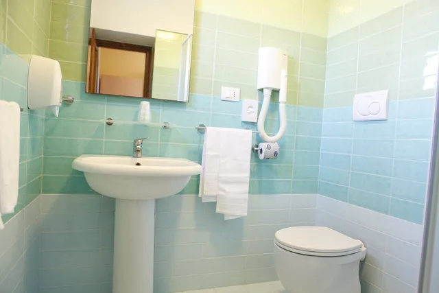 غرفة سوبيريور رباعية بسرير كوين وسرير بطابقين، Hotel Villa Giulia 4/4