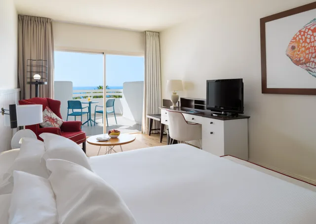 غرفة سوبيريور بسرير مزدوج أو سريرين منفصلين بإطلالة على البحر، H10 Estepona Palace 2/3