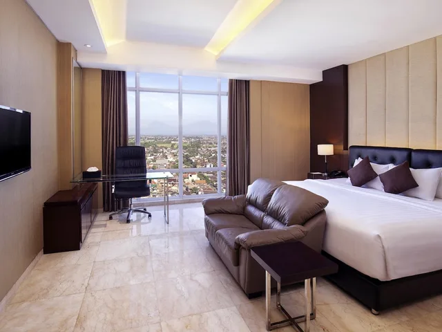جناح جونيور بسرير كينج، Grand Mercure Solo Baru 1/1
