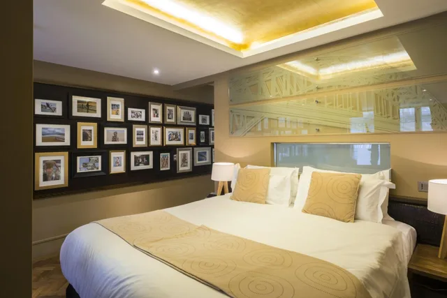 جناح جونيور بسرير مزدوج أو سريرين منفصلين، Le Monde Hotel 1/10