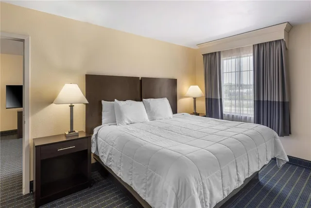 Suite, King Bed, Sofa, Best Western Parkside Inn 2/3