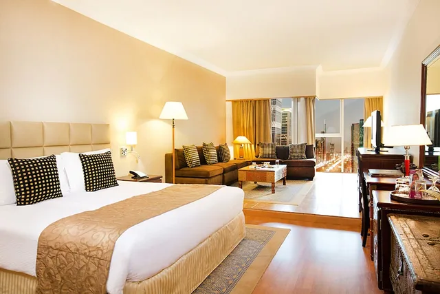 Family Suite, King Bed, Sheikh Zayed View، Millennium Plaza Downtown Suites 1/3
