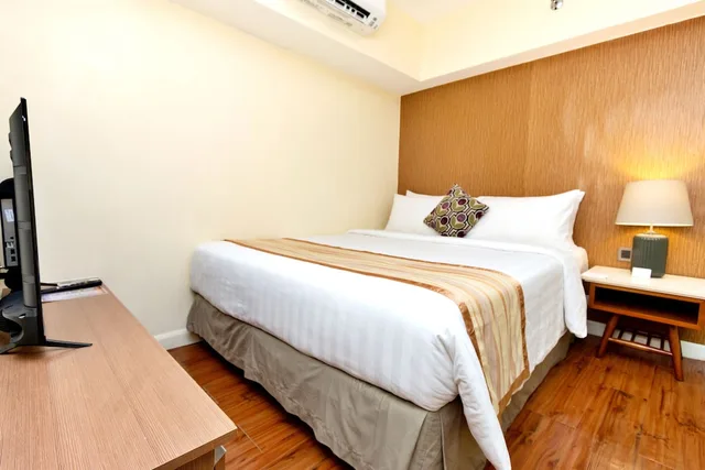 1 Bedroom, Loft, Queen Bed, Ferra Premier Boracay by JG 1/4