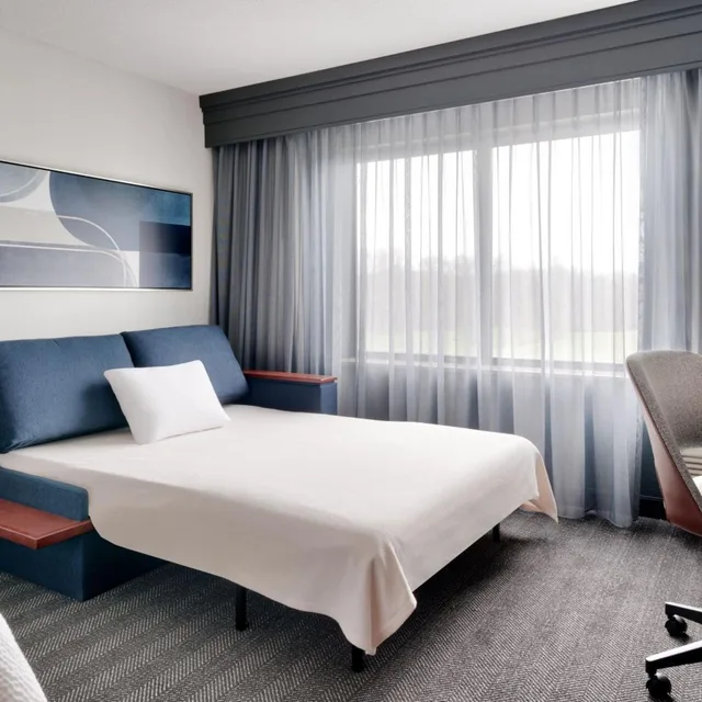 Studio, King Bed, Large, Courtyard Marriott Johnson City 2/6