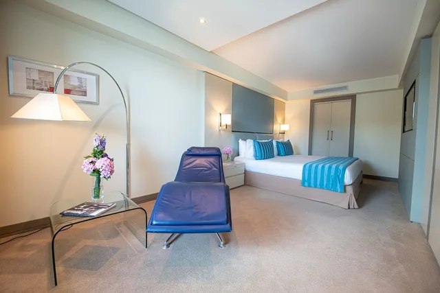 جناح غراند بسرير كينج مع أريكة، Port Palace Hotel 5/9