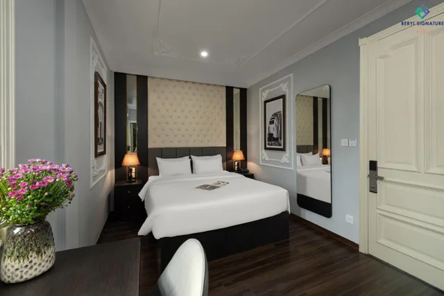 Superior, Double Bed, Avani Central Hotel Hanoi 3/4