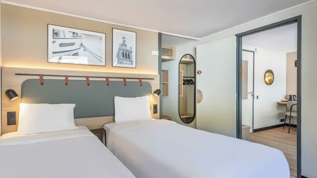 غرفة متصلة قياسية بسرير كوين وسريرين منفصلين، Campanile NATURE - Bordeaux Lac 1/16
