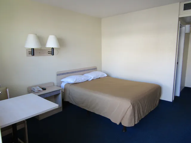 Senior, Double Bed, City View, Econo Lodge Inn & Suites Yuma 3/5