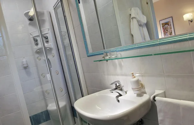 غرفة ثلاثية بشرفة، Hotel San Giovanni Terme 7/8