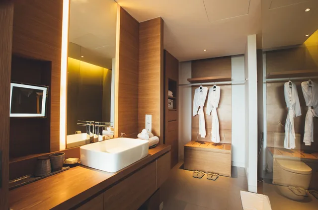 King Bed, NAMAN RETREAT 6/8