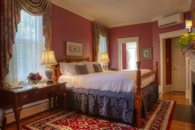 Newport, King Bed، Francis Malbone House Inn 2/5