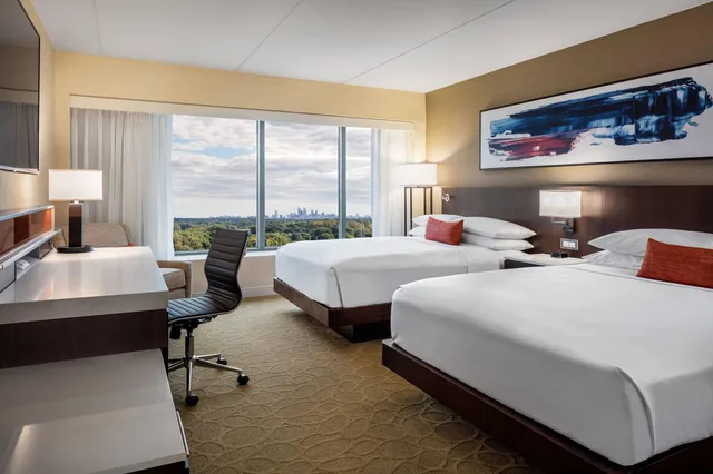 غرفة بسريرين مزدوجين، Delta Hotels by Marriott Philadelphia Airport 1/2