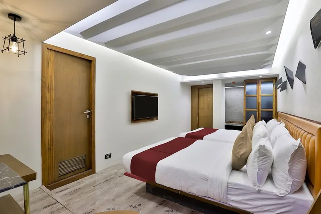 غرفة بريميير بسرير كينج، Keys Select by Lemon Tree Hotels 5/9