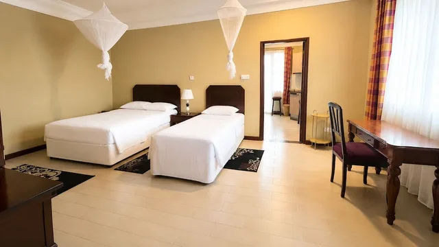 جناح بسرير مزدوج، ROC HEIGHTS LODGE 3/6