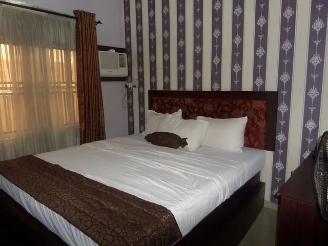 غرفة ديلوكس بسرير كوين، Chatwell Hotel 1/3