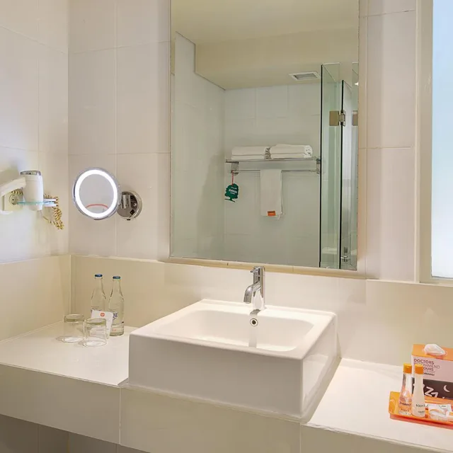 Harris, King Bed، HARRIS Hotel Kuta Tuban 4/5
