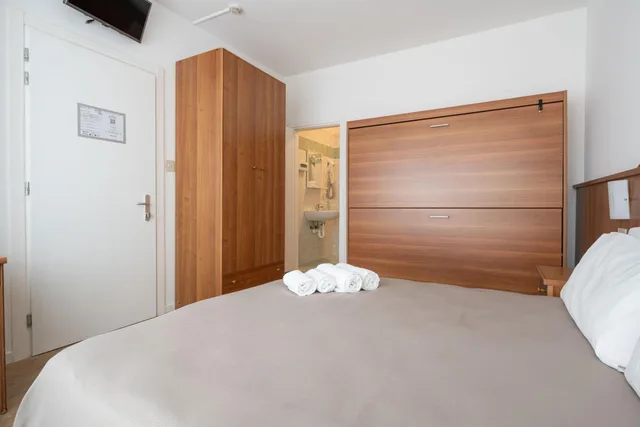 غرفة اقتصادية عائلية، Hotel Boston 4/10