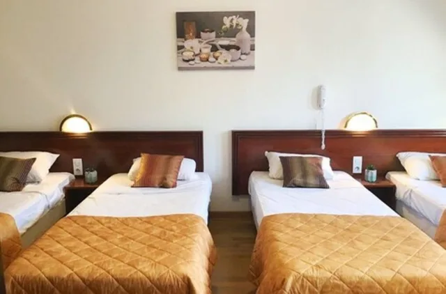 غرفة قياسية رباعية بسرير مزدوج وسريرين منفصلين، HOTEL ANGELIC-MYRIAM 9/10