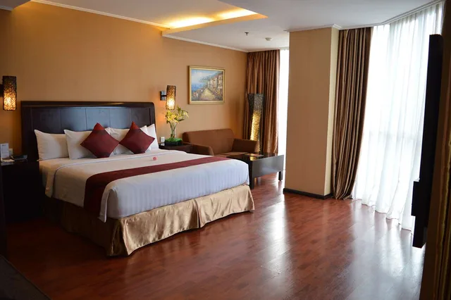 غرفة تنفيذية بسرير كينج بإطلالة على المدينة، Best Western Mangga Dua Hotel And Residence 1/4