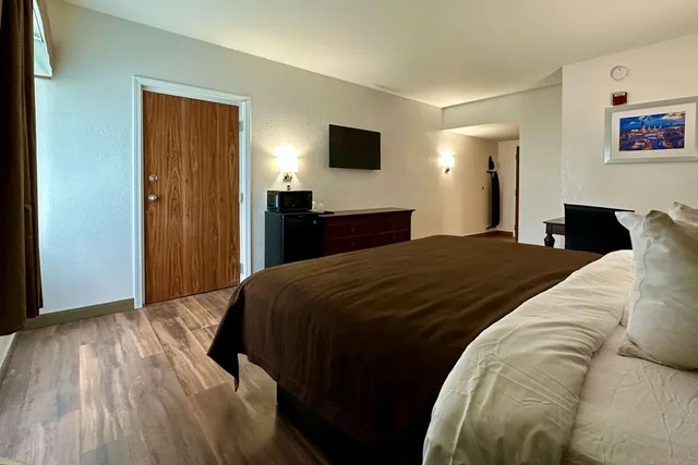 غرفة بسرير كوين، Quality Inn & Suites Albany Airport 1/6