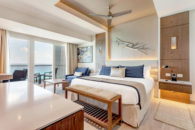 جناح رئاسي بإطلالة على البحيرة، Royalton CHIC Cancun, An Autograph Collection (ex Royalton Cancun) 1/3