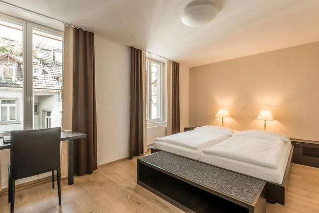 Urban, Double Bed، Hotel Alpina Luzern 2/2