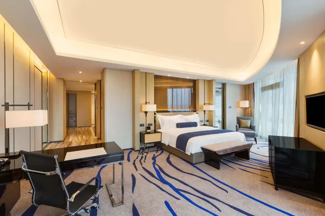 Wyndham, Suite, King Bed، Wyndham Yuelai 3/5