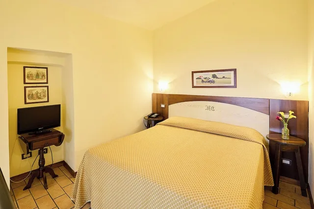 غرفة كلاسيكية بسرير مزدوج أو سريرين منفصلين، Hotel dei Capitani 1/6