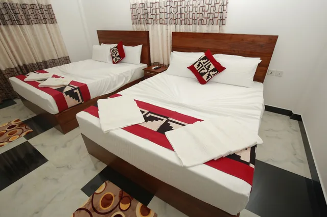 جناح عائلي بسريرين كينج بإطلالة على النهر بغرفة نوم واحدة، Hotel River Front 1/8