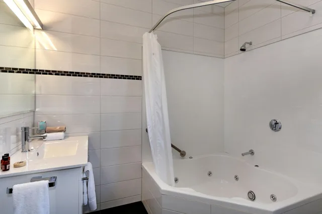 جناح استوديو سوبيريور بحوض جاكوزي، ASPEN COURT MOTEL FRANZ JOSEF 4/4