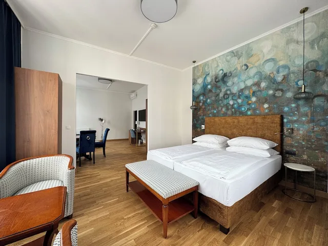 Apartment, Twin Beds, Sofa, Hotel Secession an der Oper 3/8