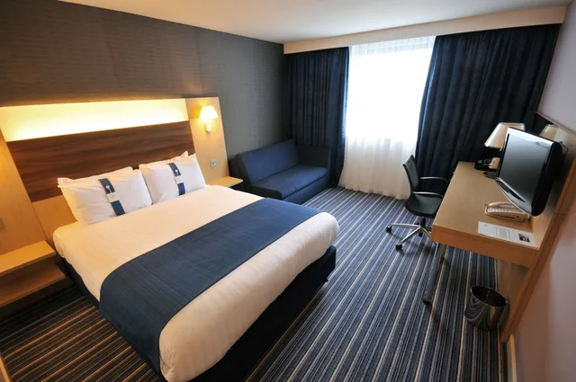 غرفة قياسية بسرير مزدوج، Holiday Inn Express Leigh - Sports Village 4/10